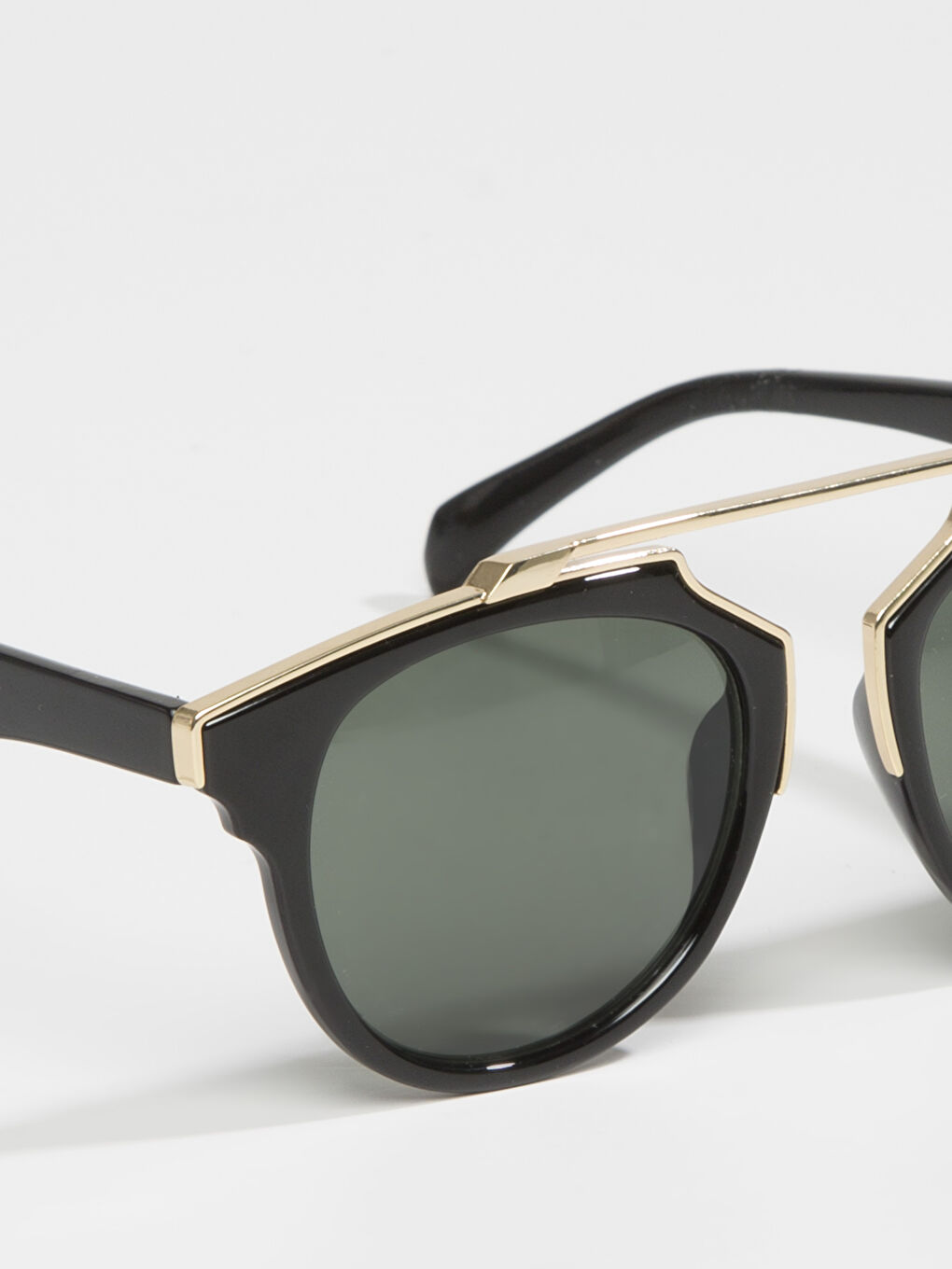 Siyah Güneş Gözlüğü-3