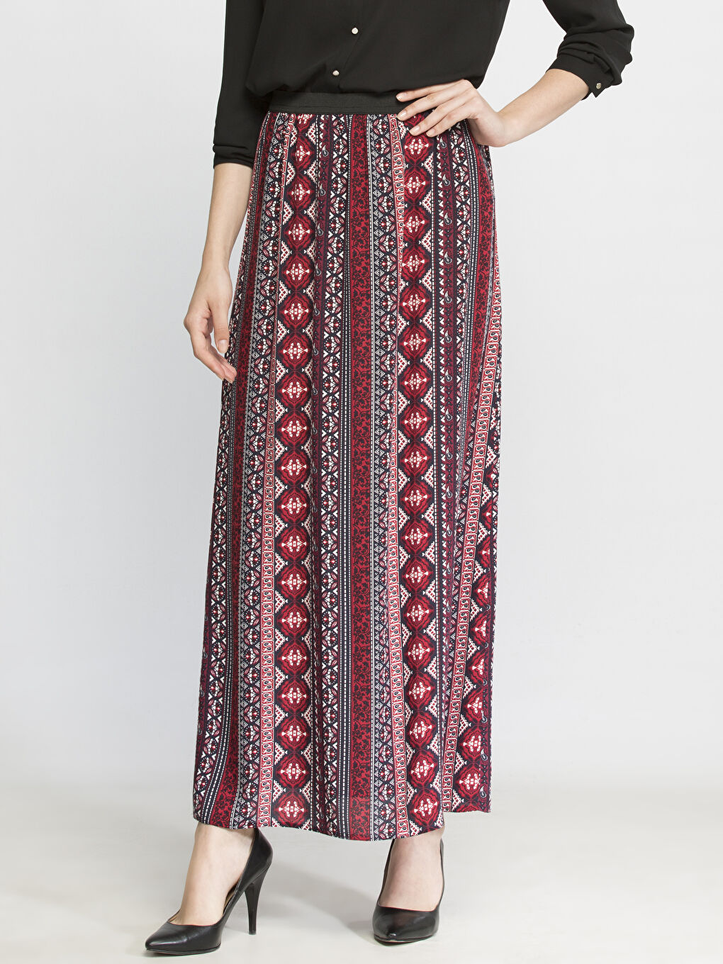 Kırmızı Baskılı Etek