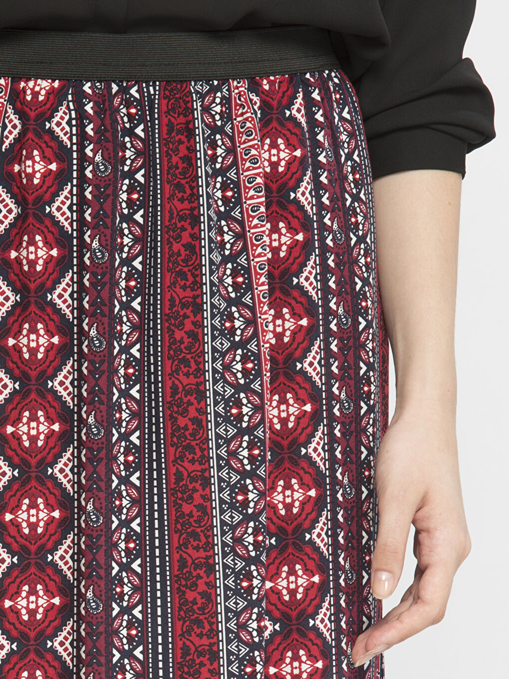 Kırmızı Baskılı Etek-4