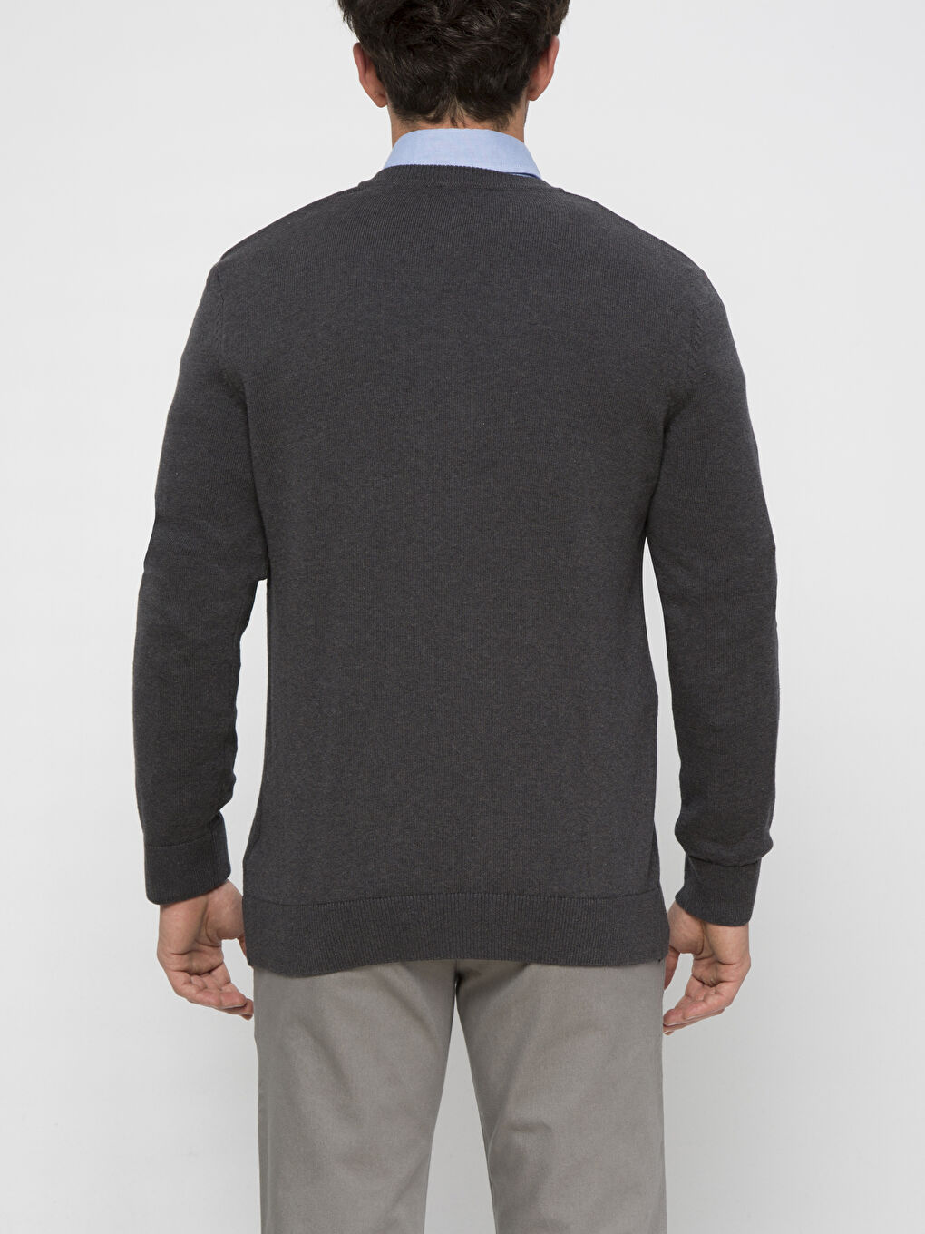 V-Neck Basic Lightweight Tricot Jumper-1