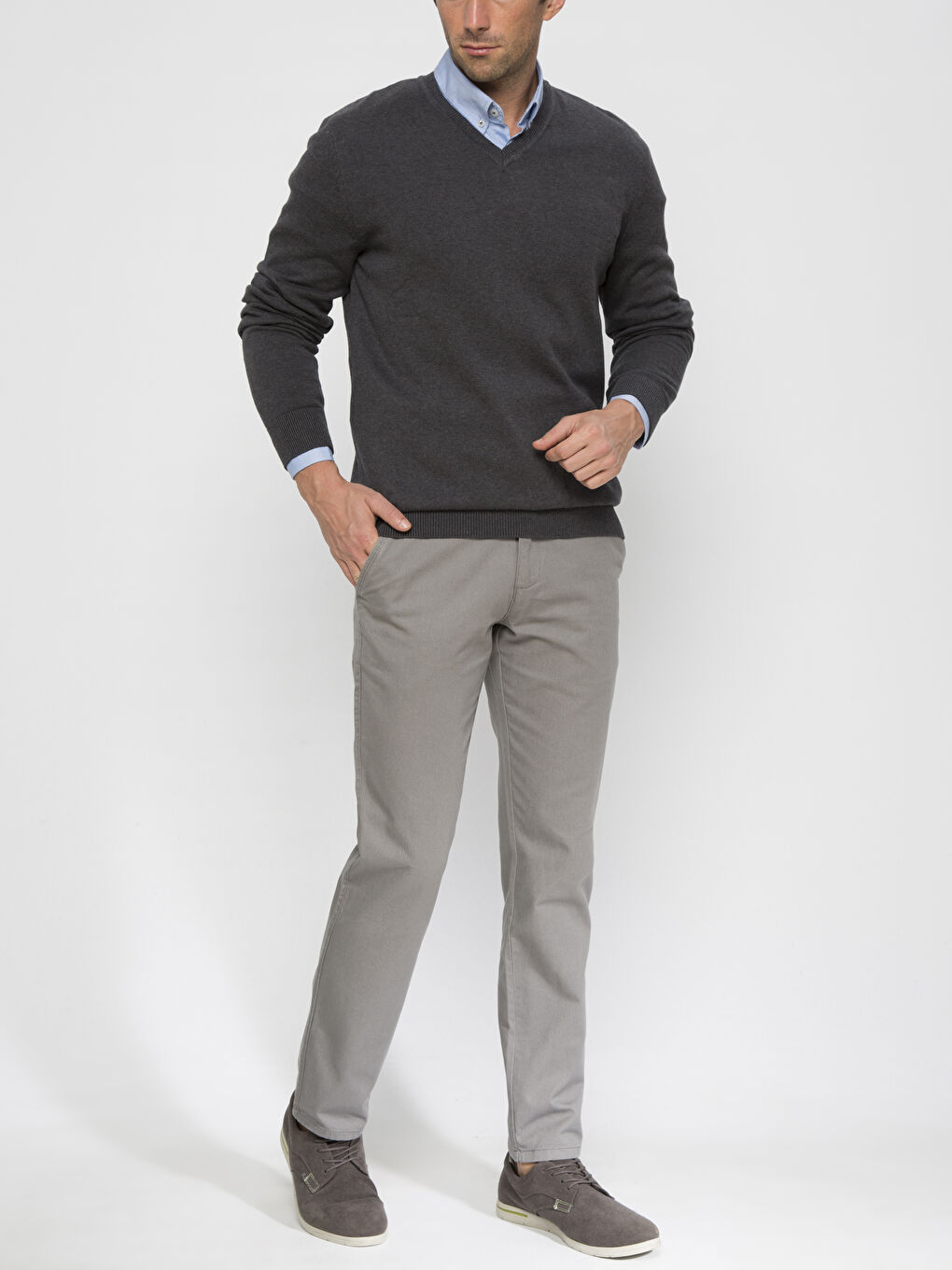 V-Neck Basic Lightweight Tricot Jumper-2