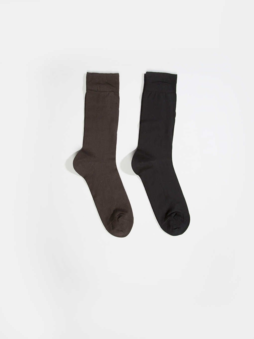 جوارب بنى للجنسين