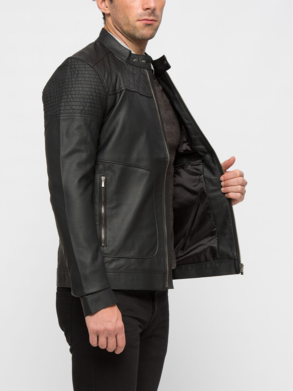 Siyah Deri Görünümlü Mont-1