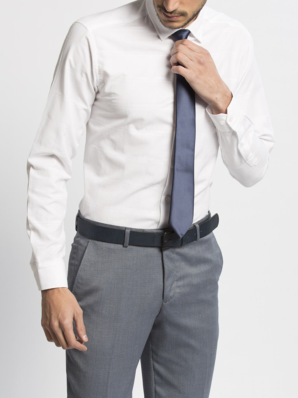 Parlak Beyaz Gömlek