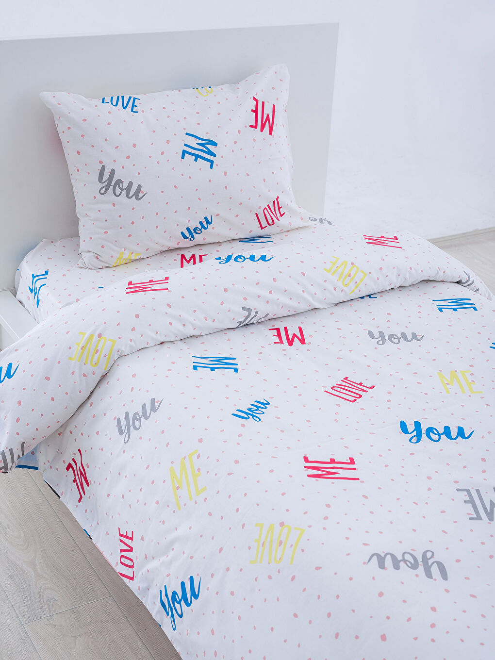 Karışık Baskılı Çocuk Nevresim Takımı-1