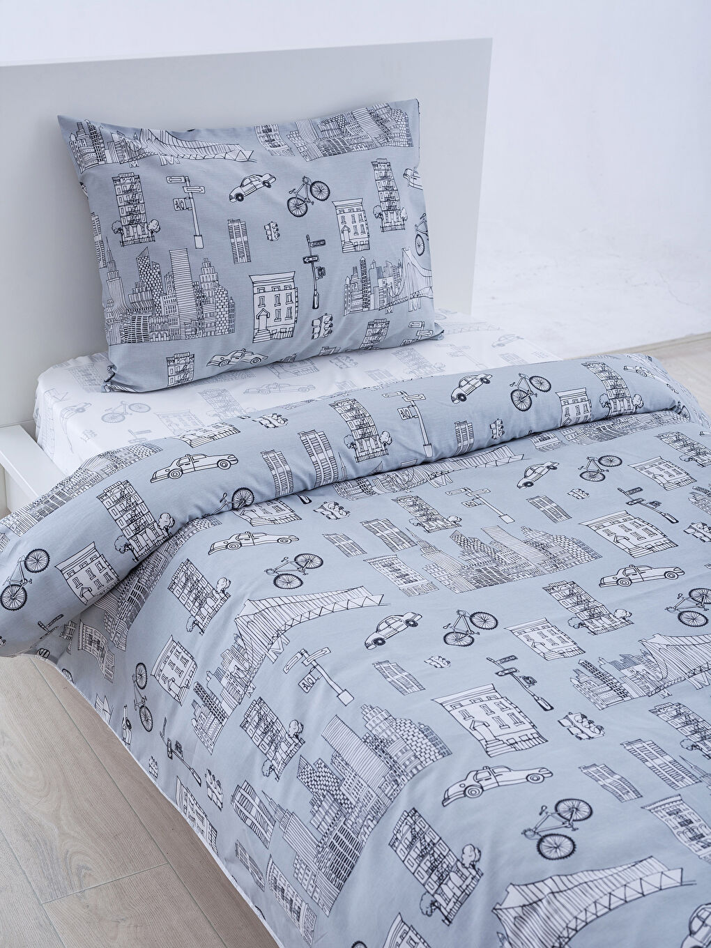 Gri Baskılı Çocuk Nevresim Takımı