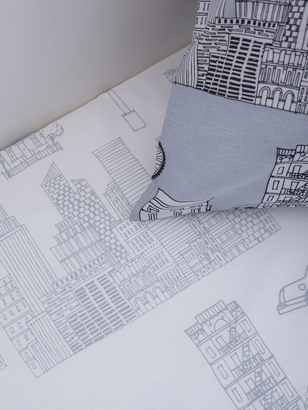 Gri Baskılı Çocuk Nevresim Takımı-4