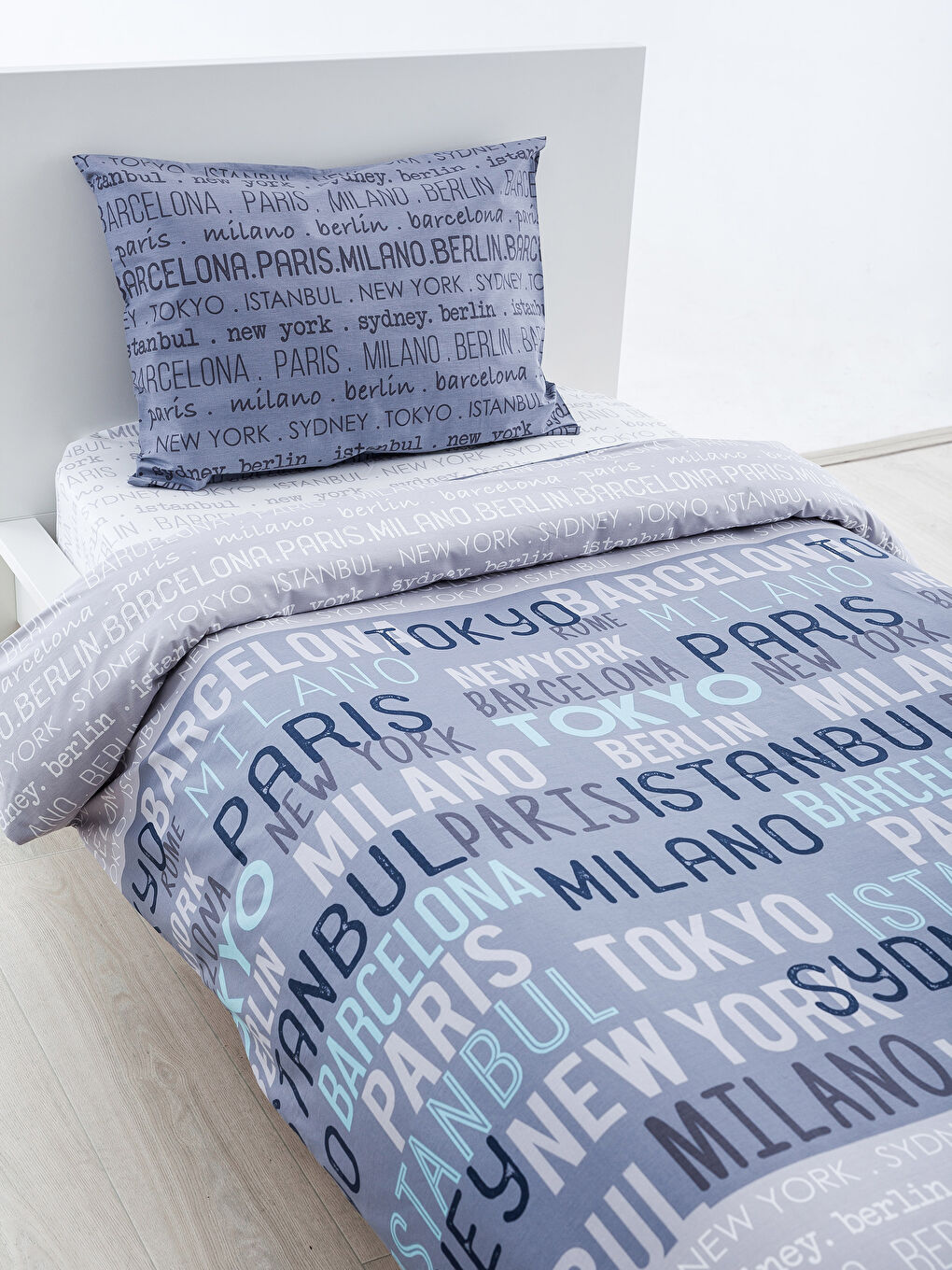 Karışık Baskılı Çocuk Nevresim Takımı