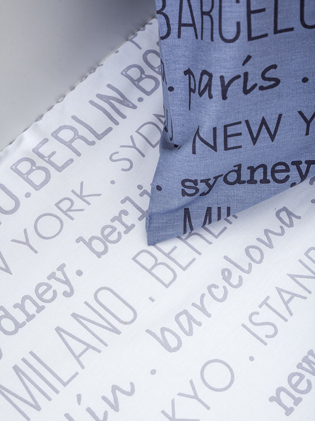 Karışık Baskılı Çocuk Nevresim Takımı-3