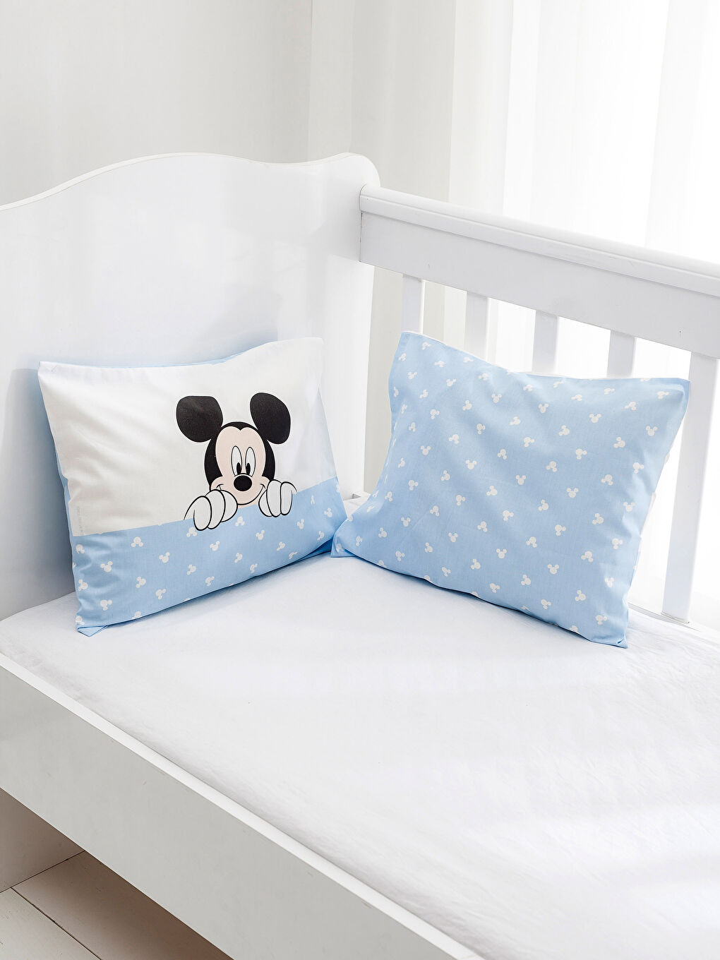 غطاء وسادة للرضع أزرق فاتح