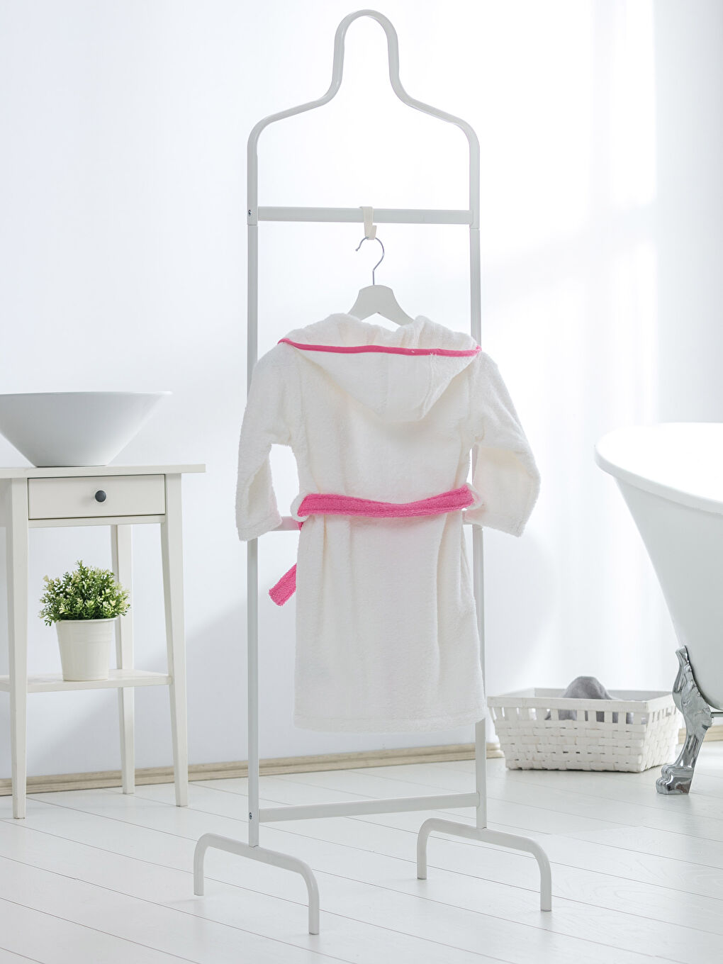 Beyaz Çocuk Bornoz-1