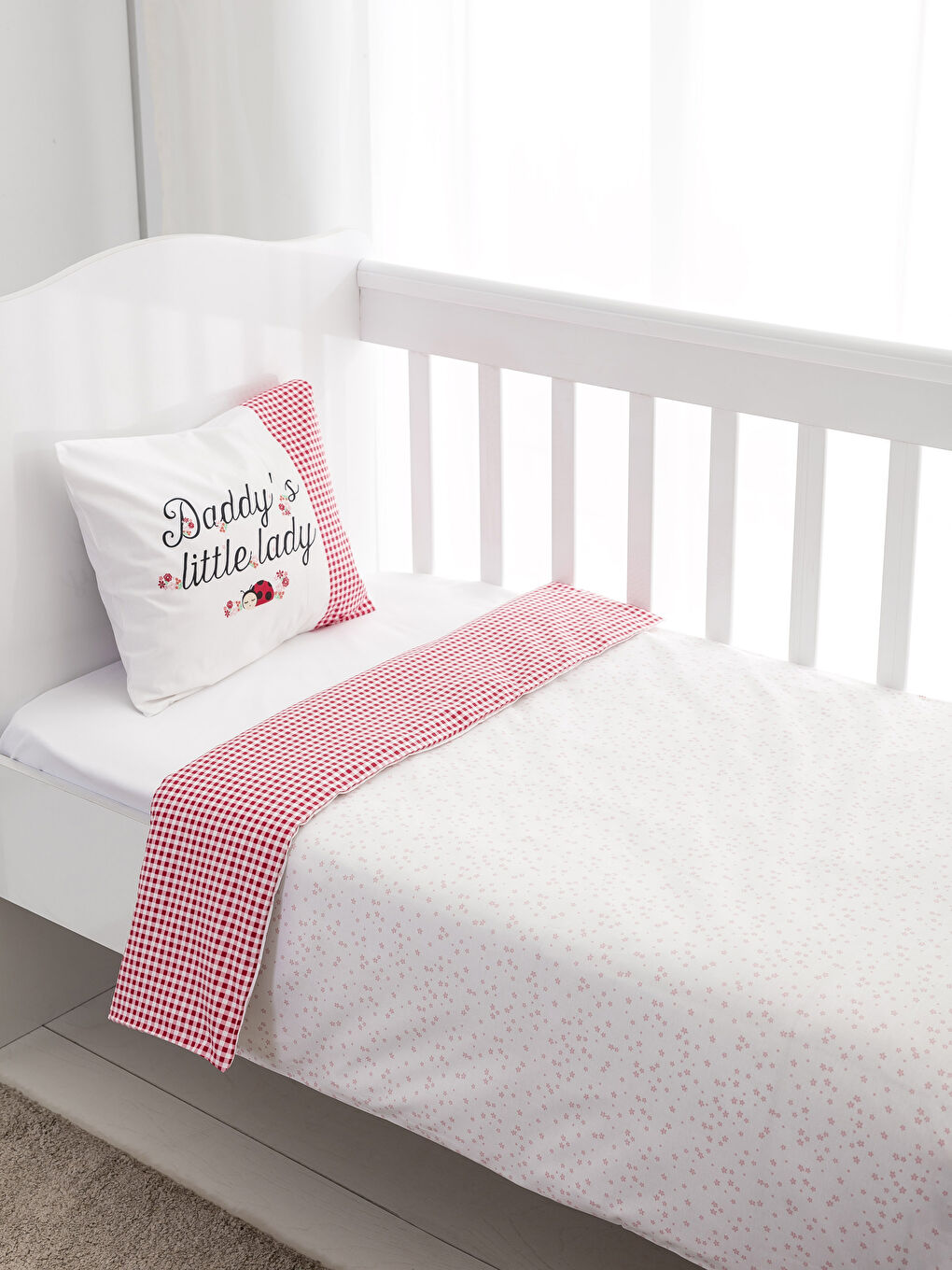 Kırmızı Baskılı Bebek Nevresim Takımı-1