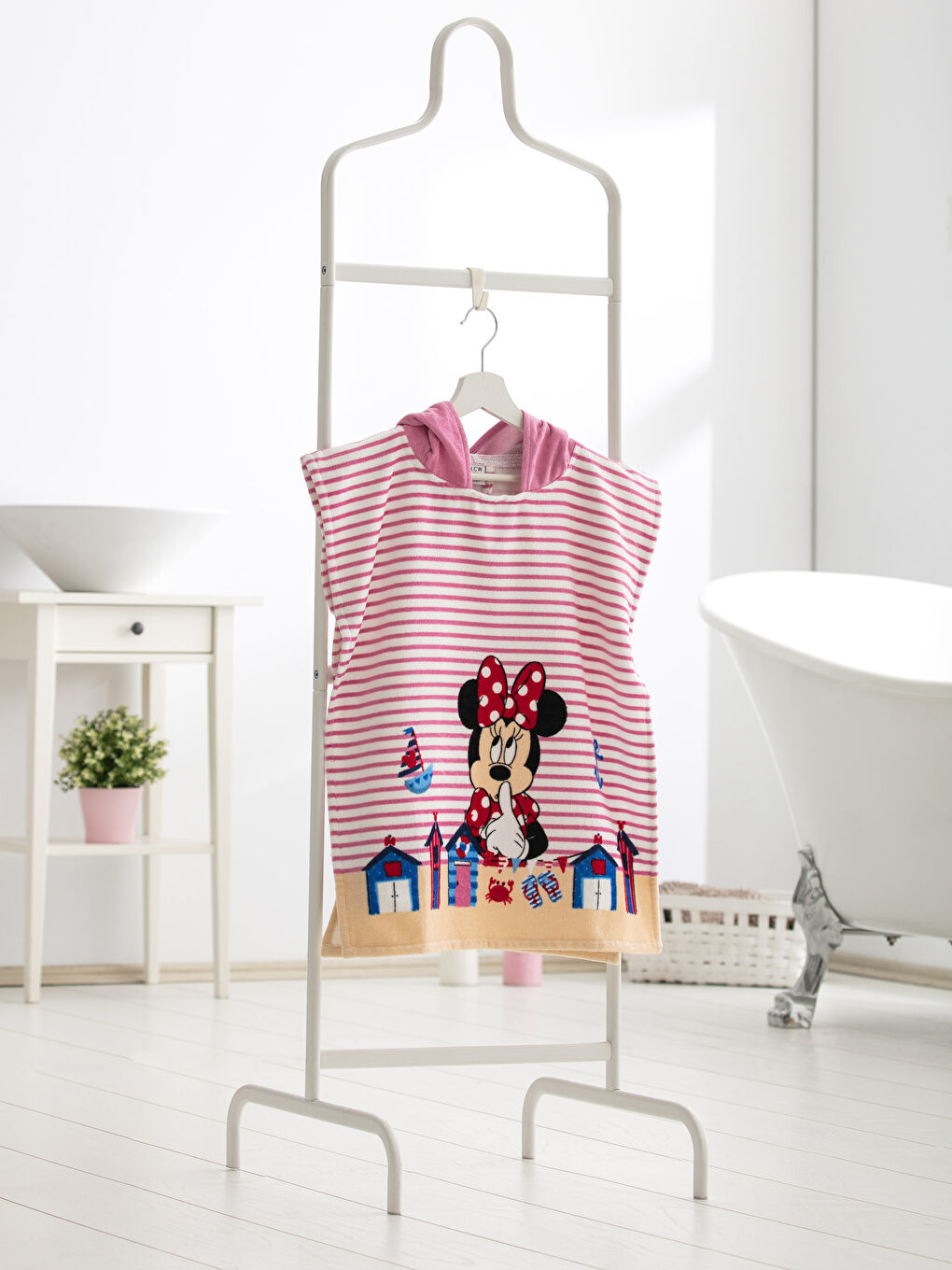 Karışık Baskılı Çocuk Bornoz