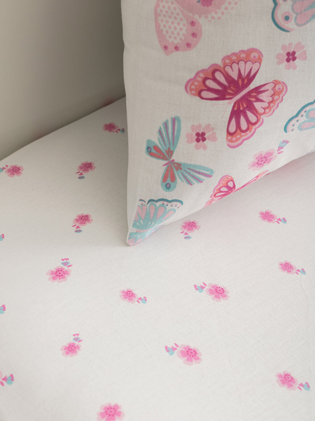 Karışık Baskılı Çocuk Nevresim Takımı-2