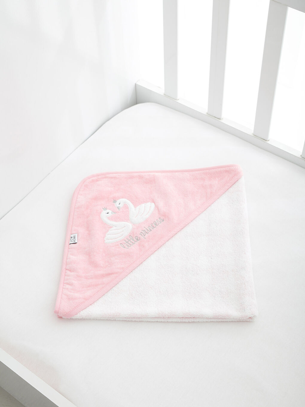 Pembe Baskılı Bebek Havlusu