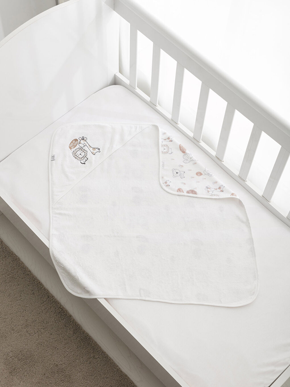 Karışık Baskılı Bebek Havlusu-1