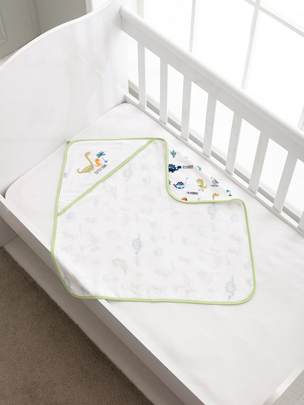 Karışık Baskılı Bebek Havlusu-1