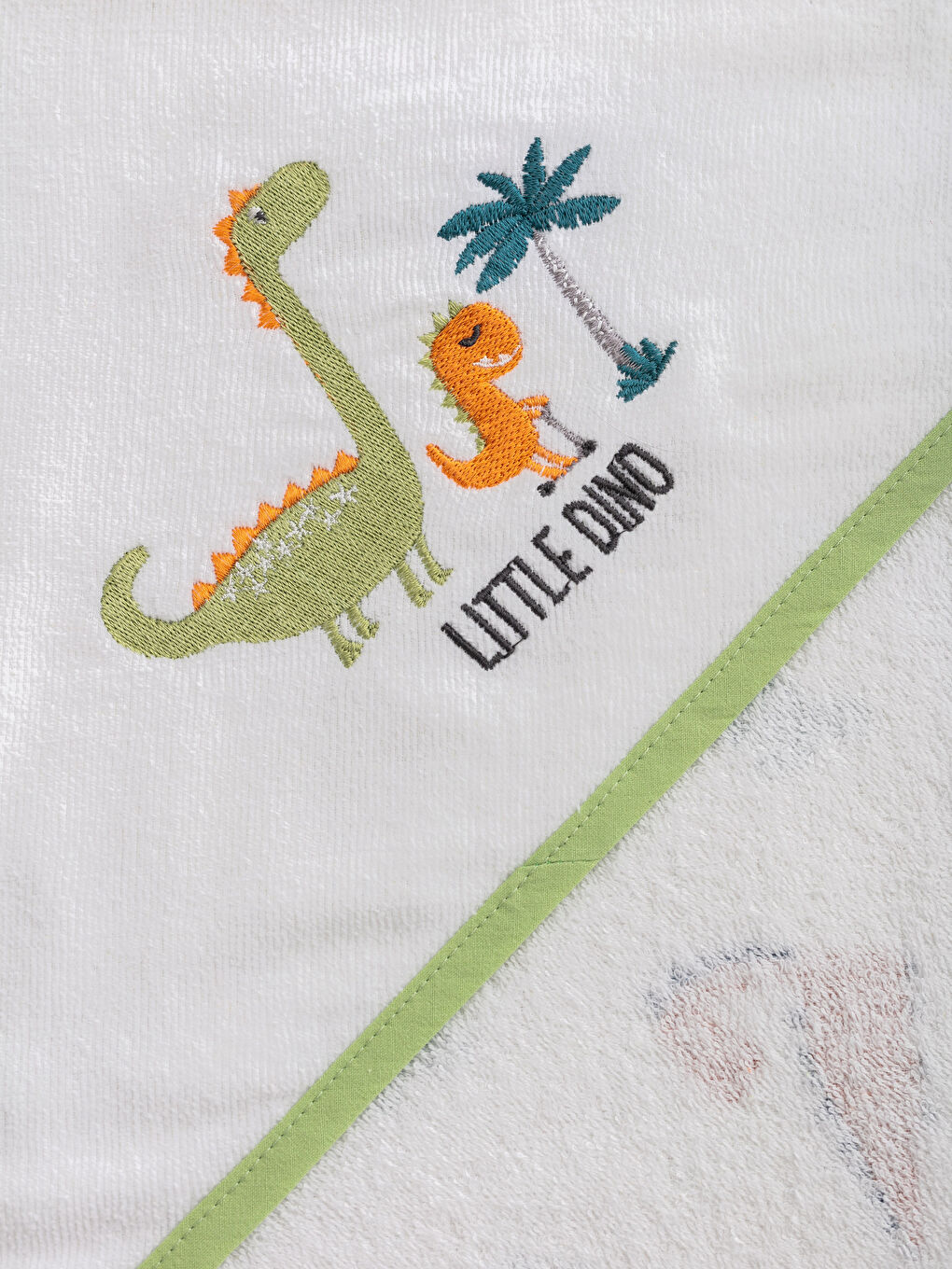 Karışık Baskılı Bebek Havlusu-3