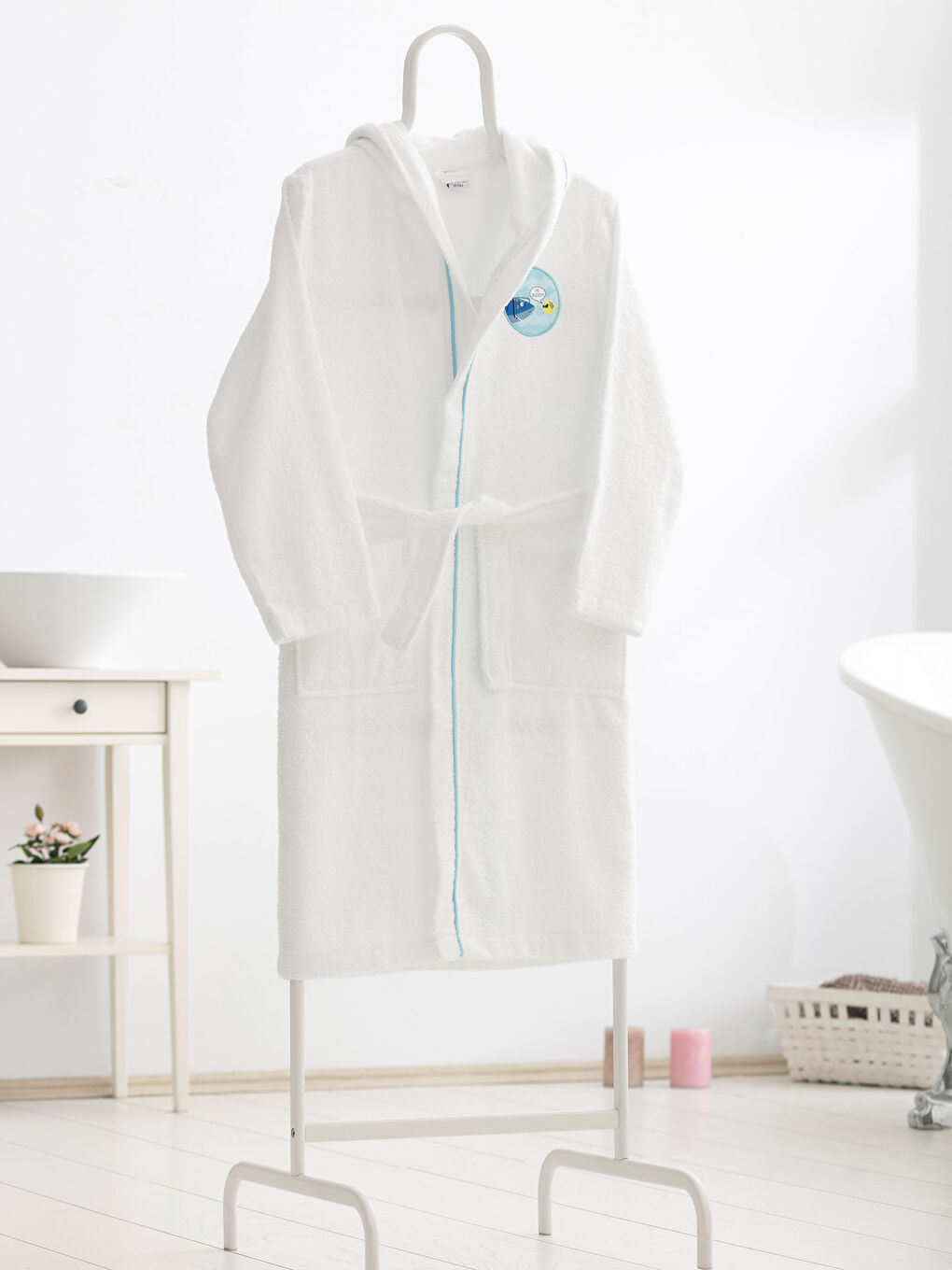 Beyaz Çocuk Bornoz