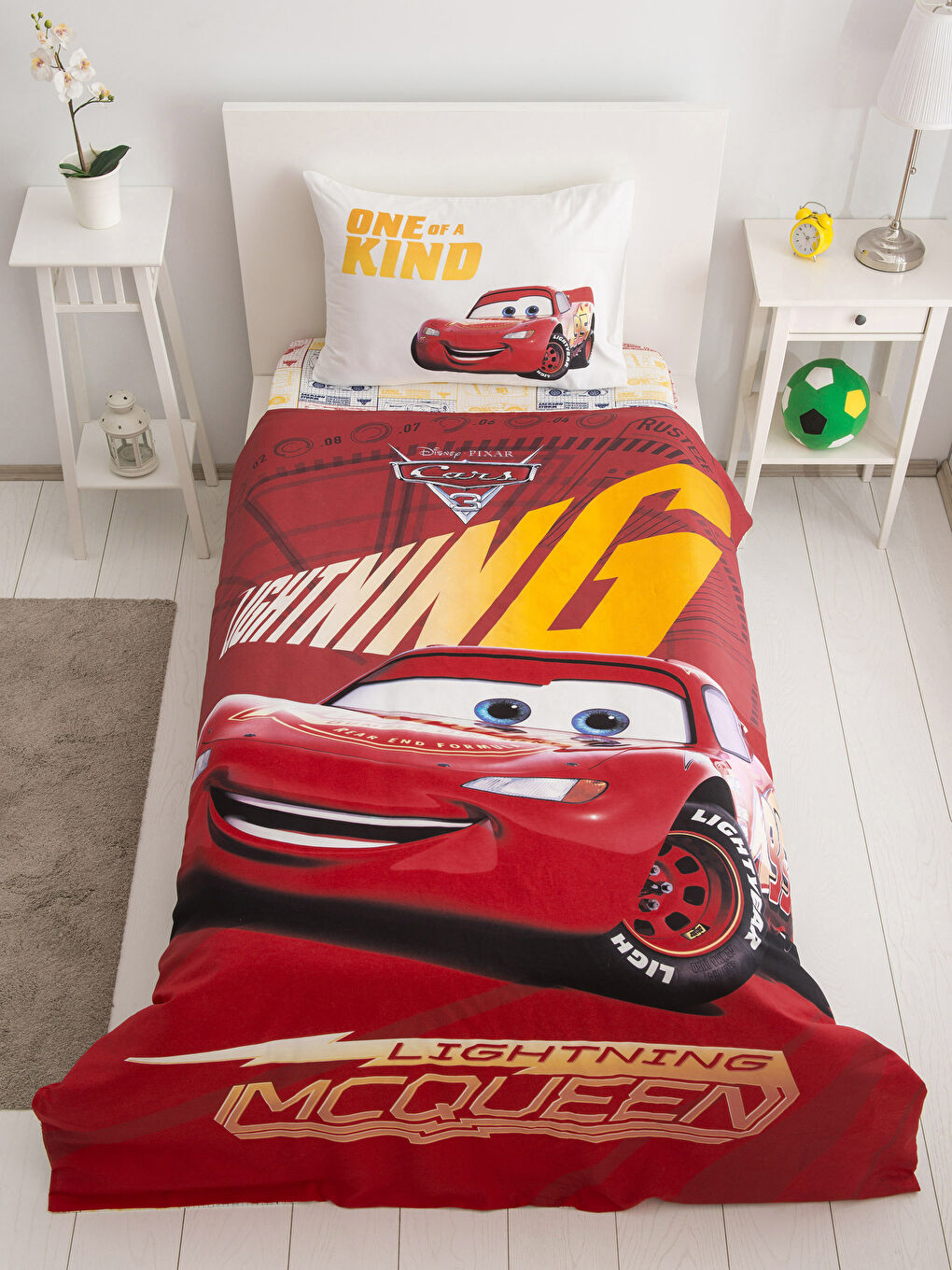 Kırmızı Baskılı Çocuk Nevresim Takımı-2