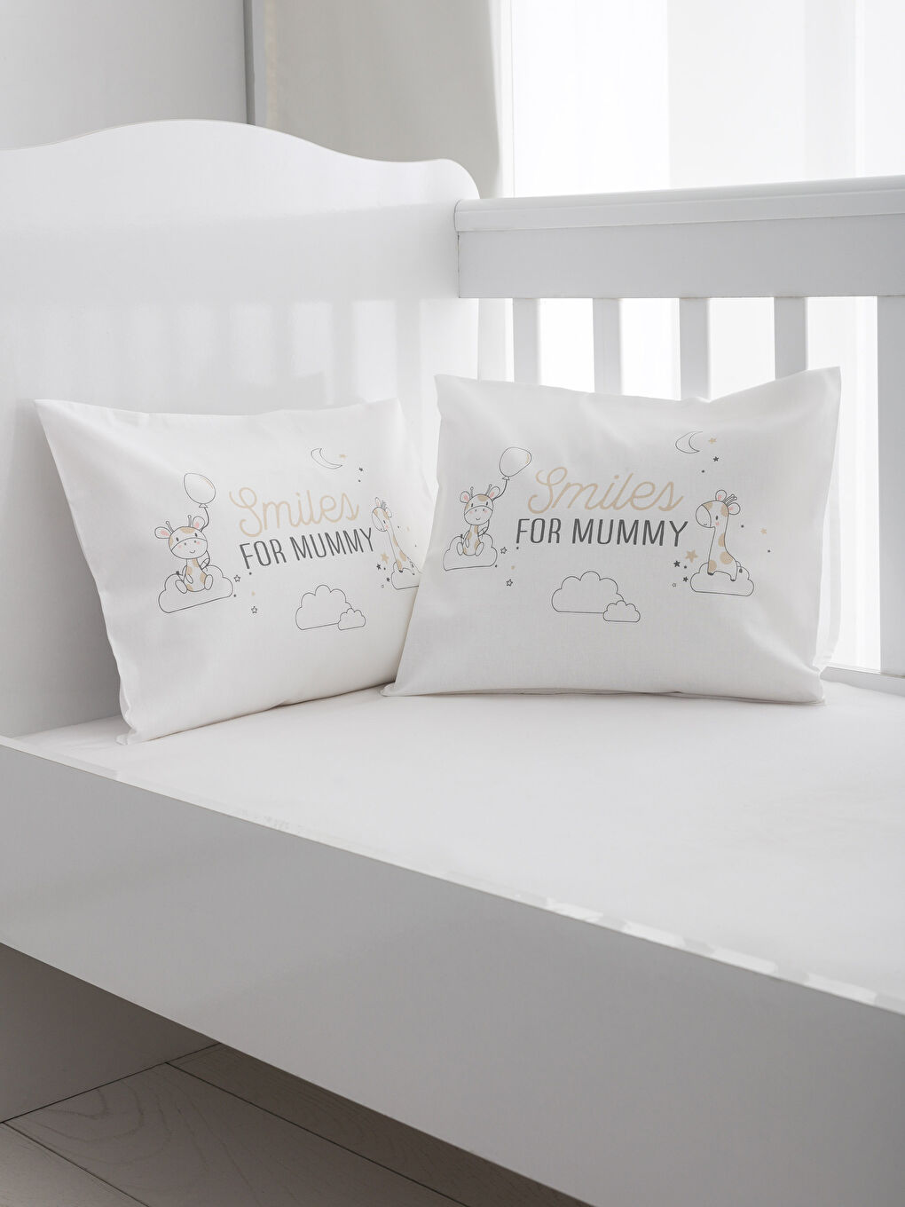 Ekru Baskılı Bebek Yastık Kılıfı