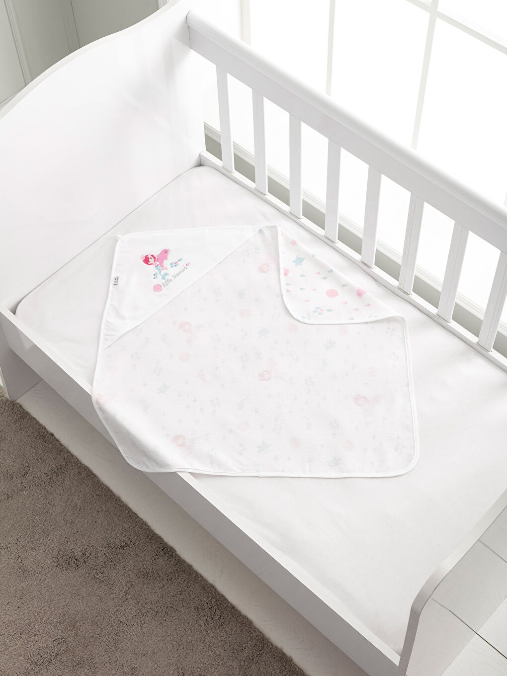 Karışık Baskılı Bebek Havlusu-1