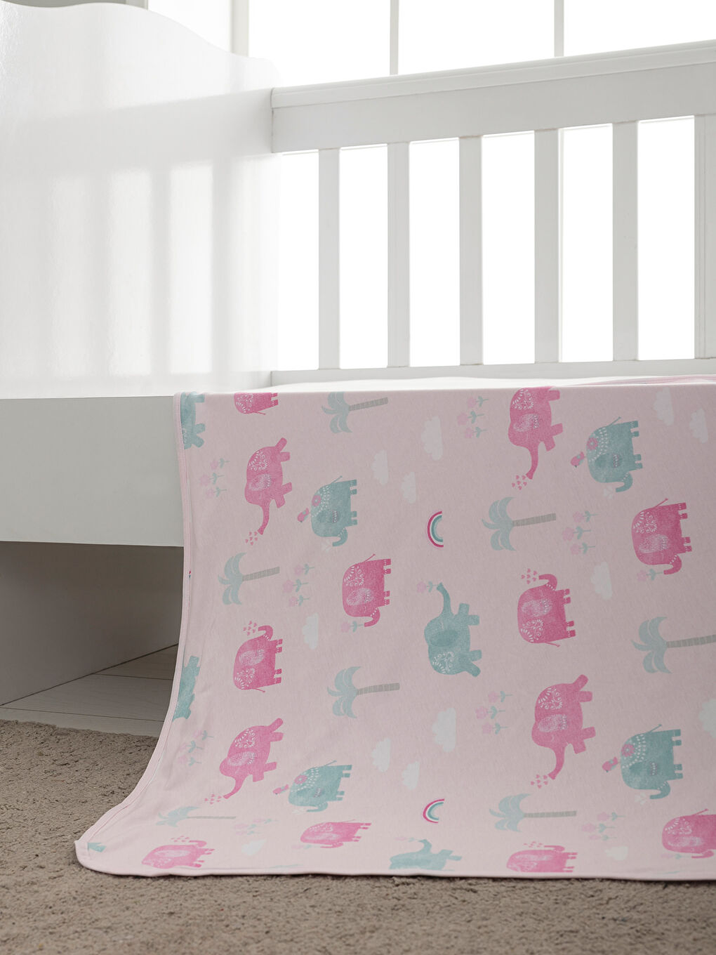 Pembe Baskılı Bebek Battaniyesi