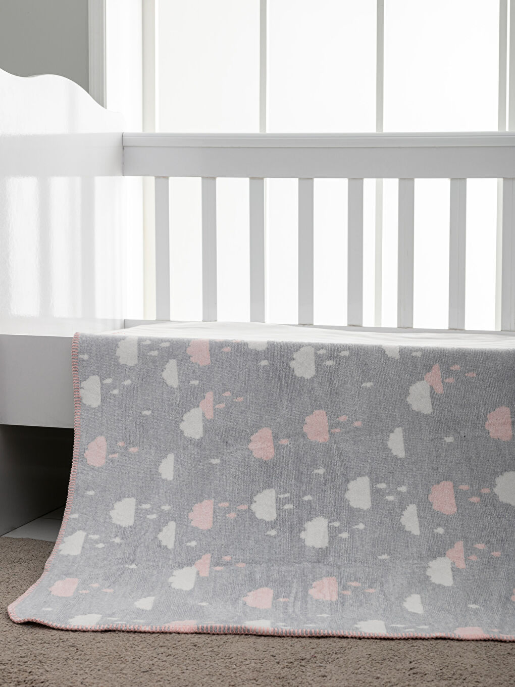 Karışık Baskılı Bebek Battaniyesi