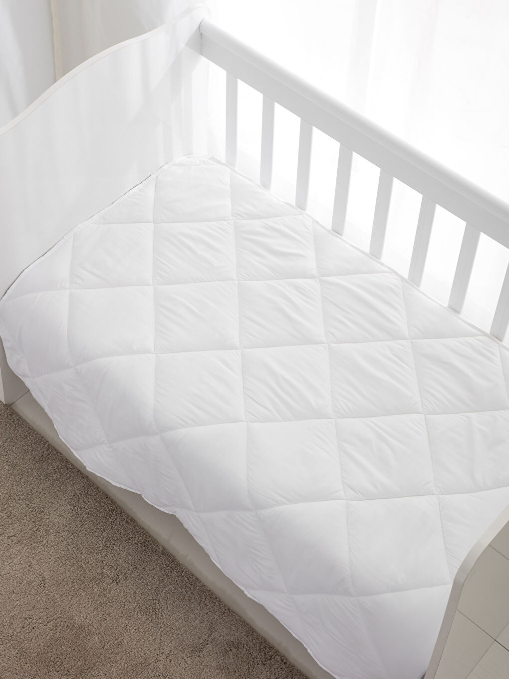 Белый Детское стеганое одеяло (детское покрывало)-1