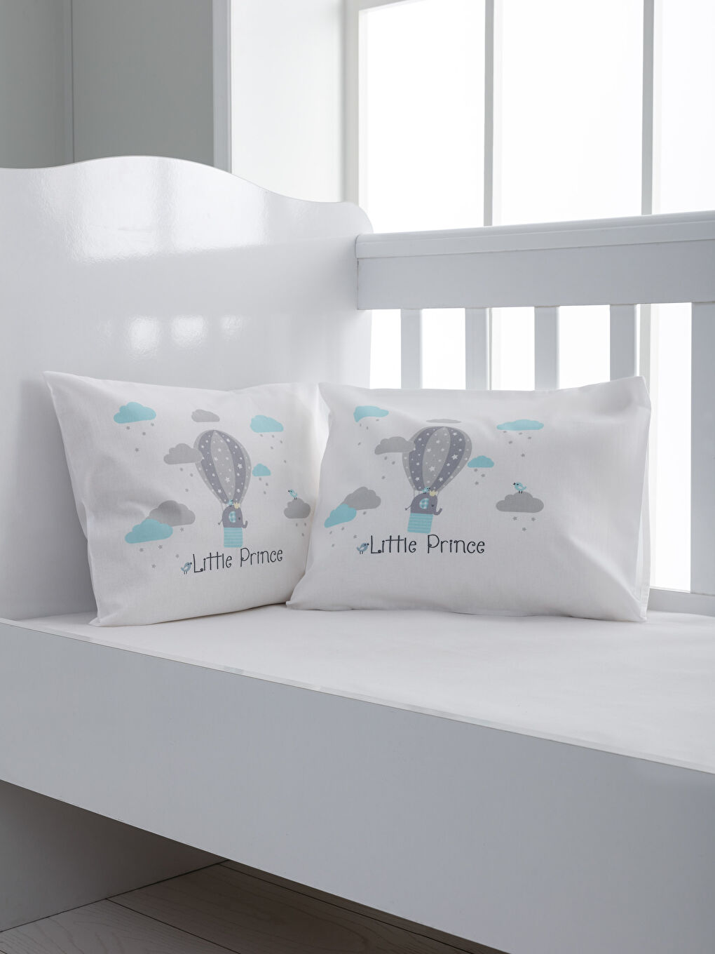 غطاء وسادة للرضع أزرق فاتح