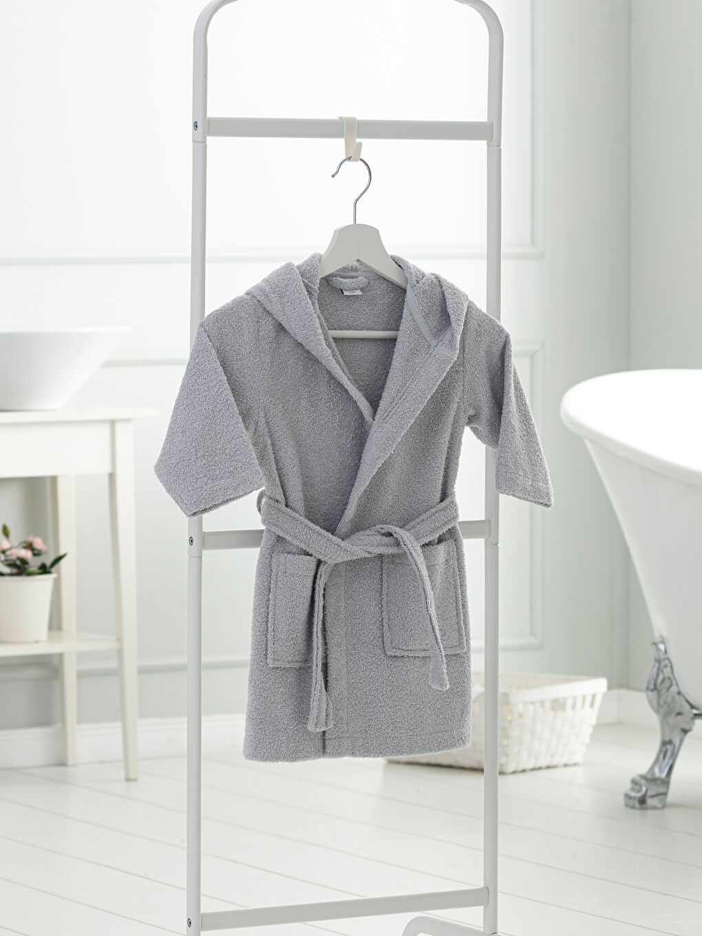 Karışık Baskılı Çocuk Bornoz