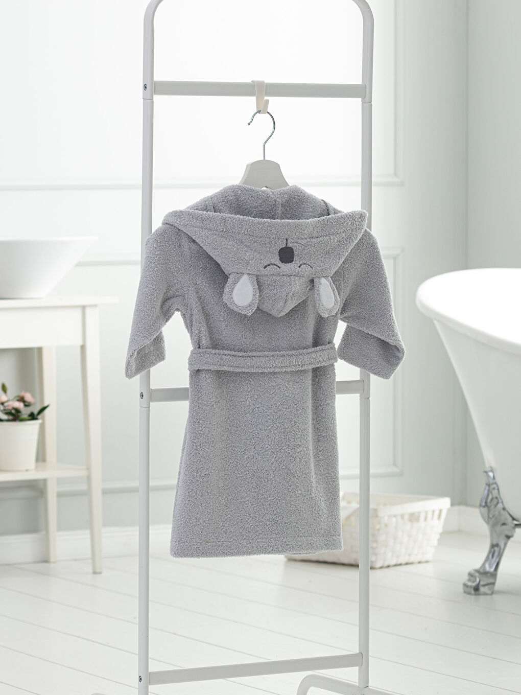 Karışık Baskılı Çocuk Bornoz-1