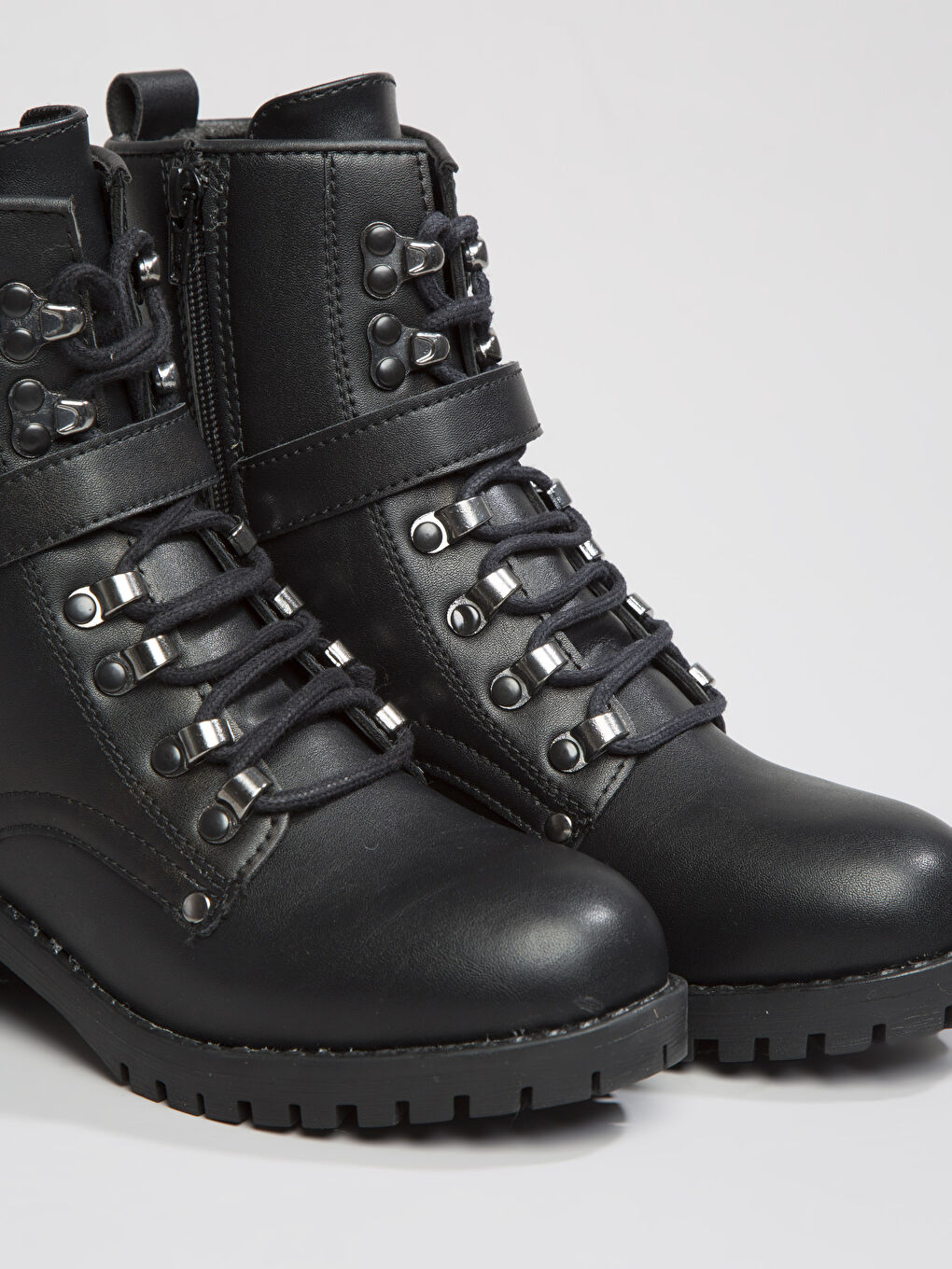 Woman BLACK Boots-3
