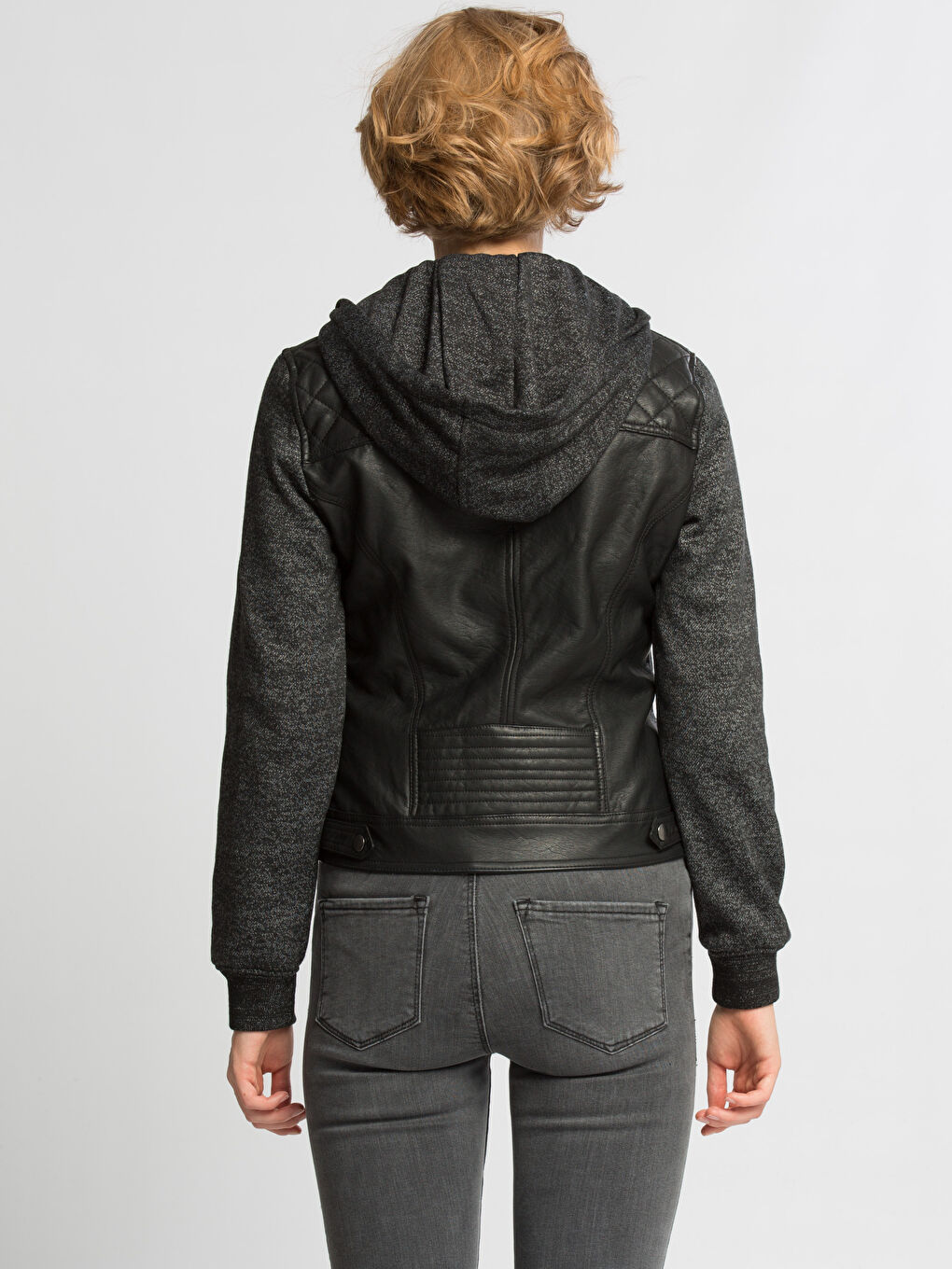 Siyah Deri Görünümlü Mont-1