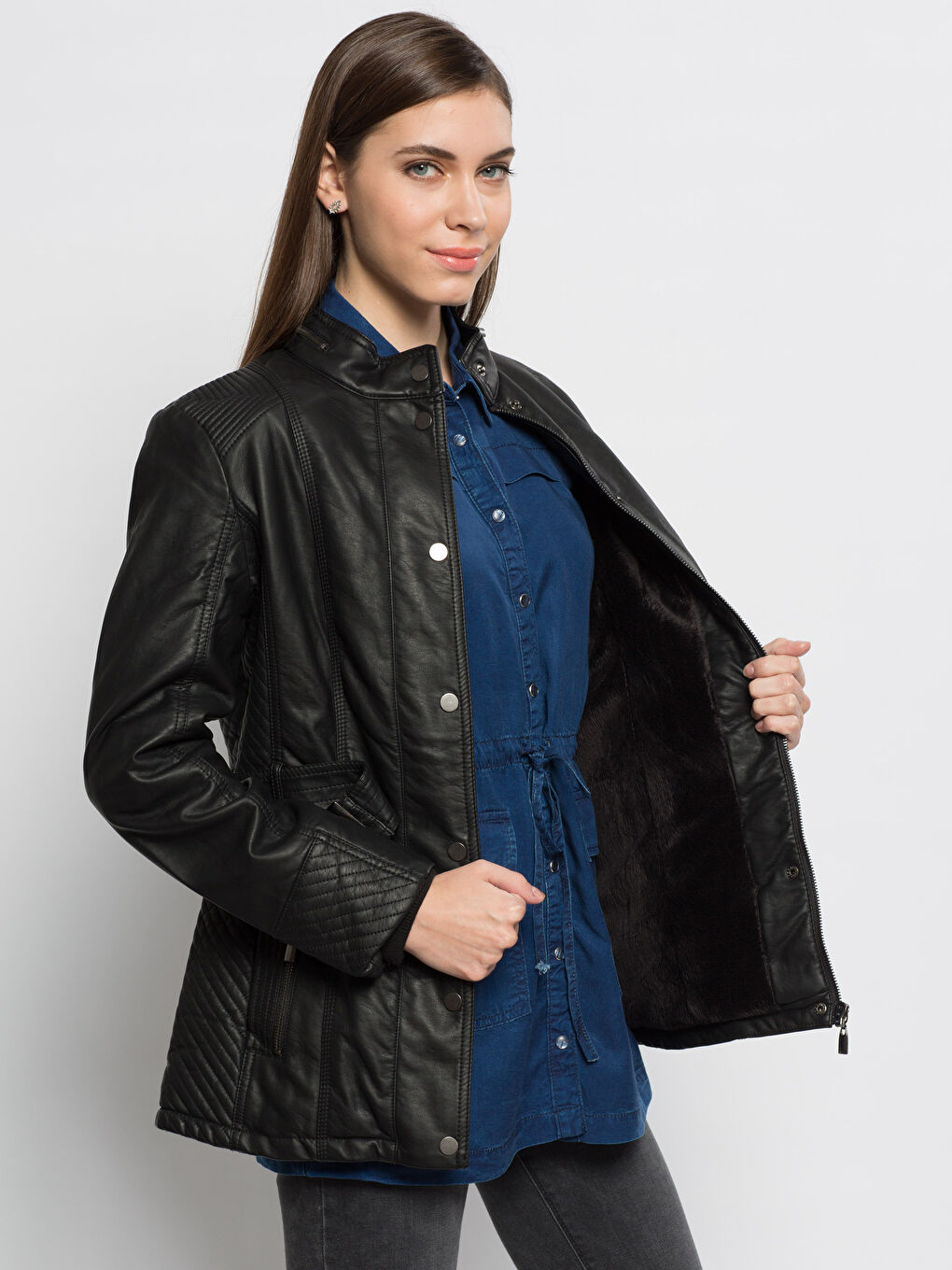 Yeni Siyah Deri Görünümlü Mont-1