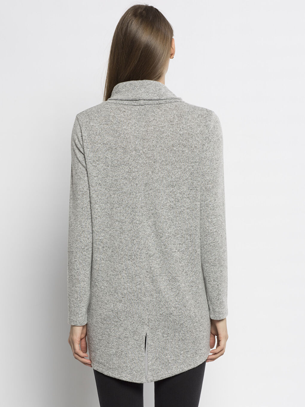 Gri Dik Yaka Düz Uzun Kollu Kadın Tişört-1