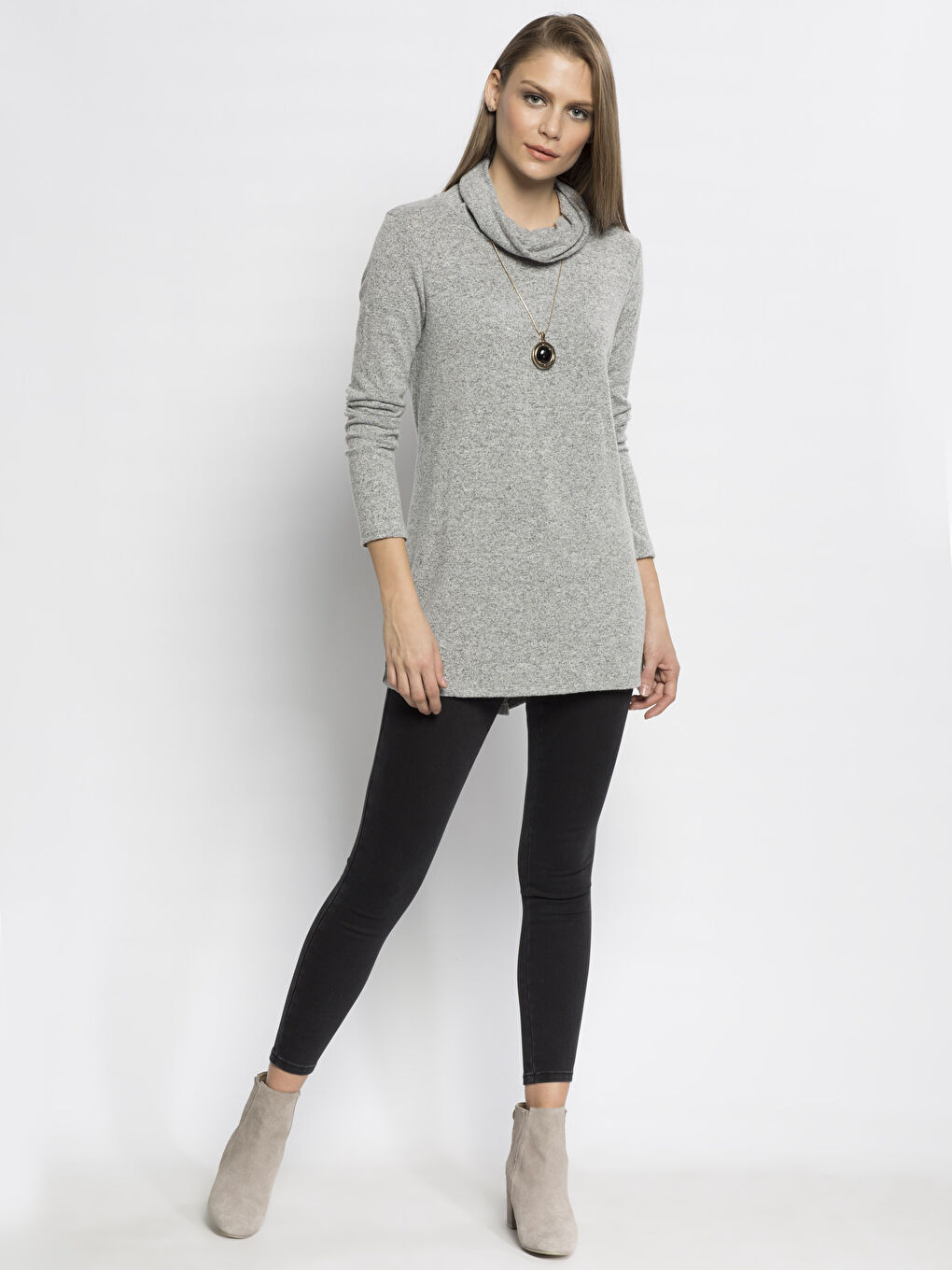 Gri Dik Yaka Düz Uzun Kollu Kadın Tişört-2