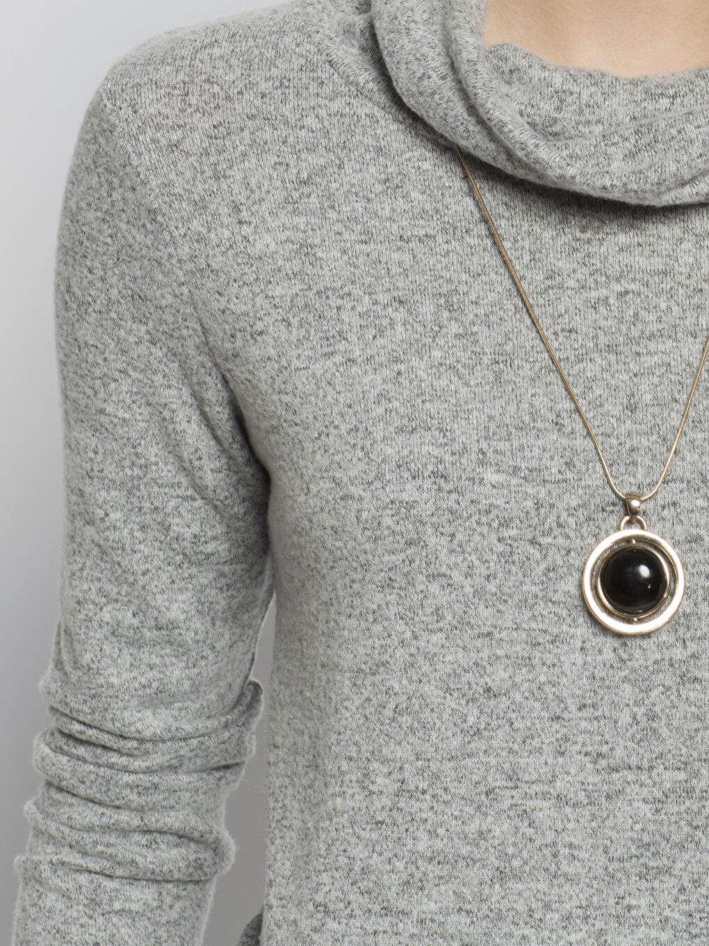 Gri Dik Yaka Düz Uzun Kollu Kadın Tişört-3