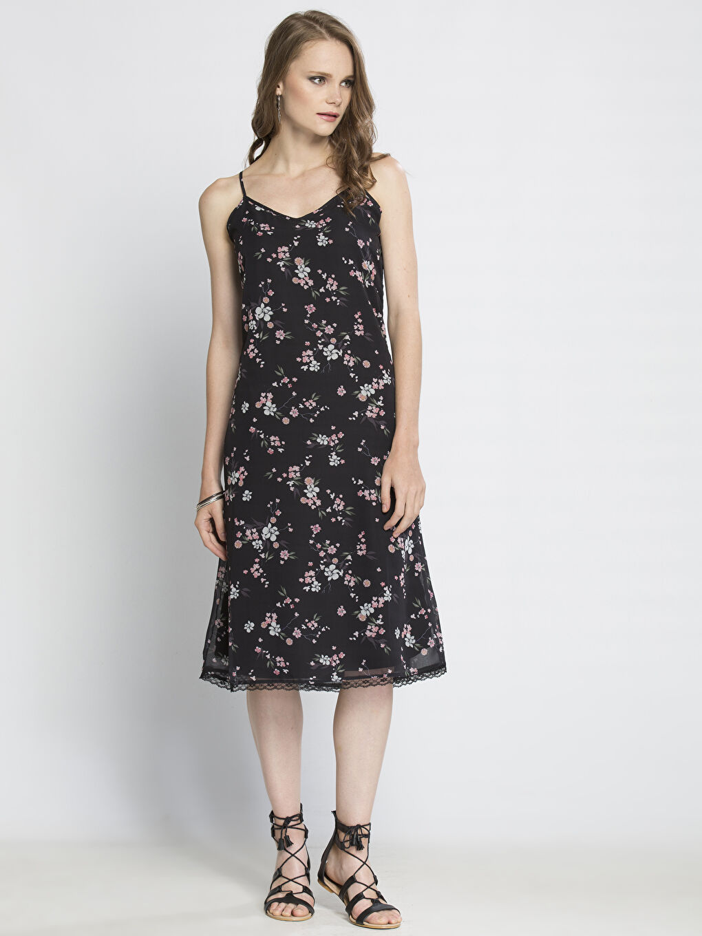 Siyah Baskılı Elbise