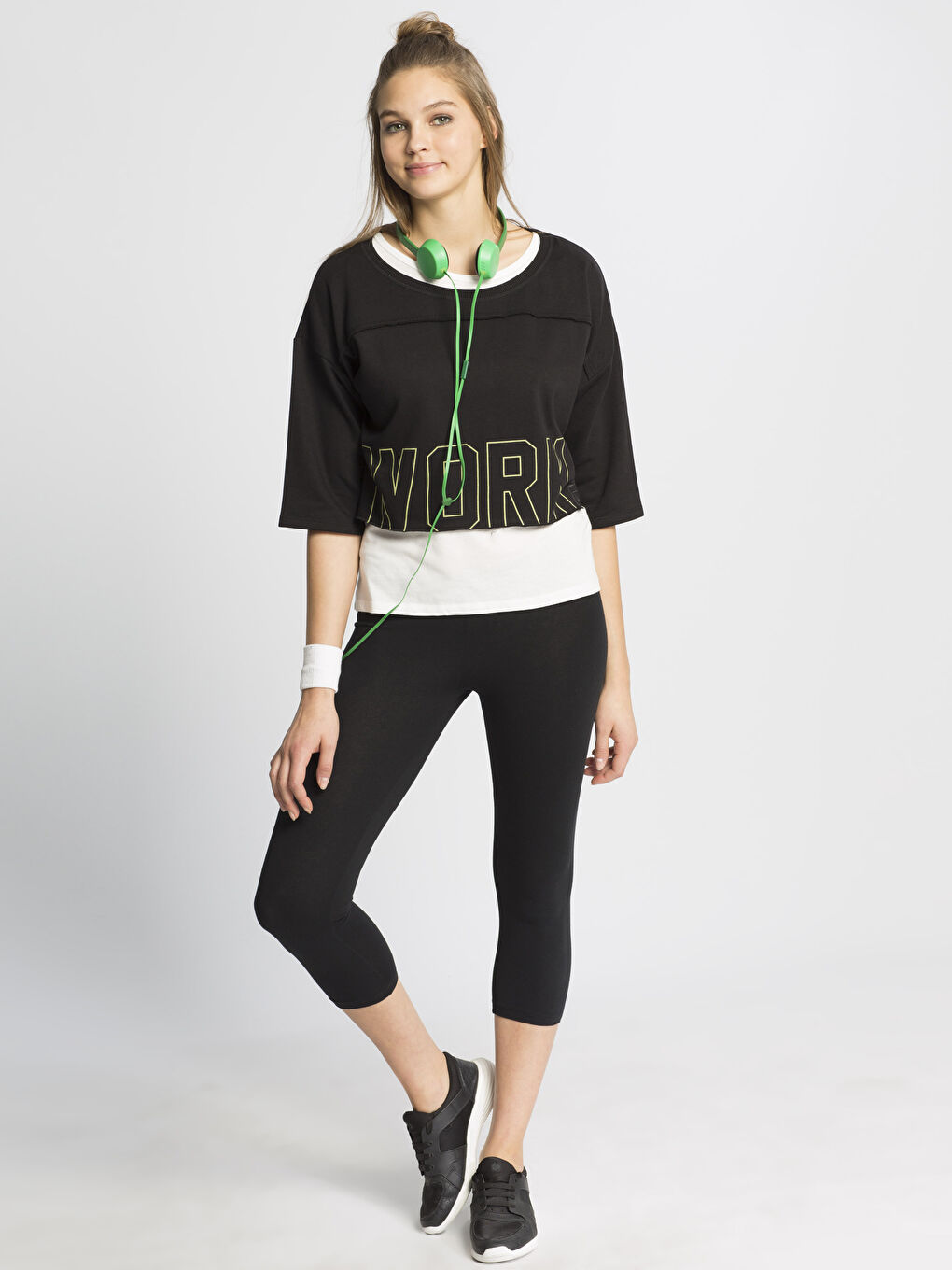 Yeni Siyah Sweatshirt-2