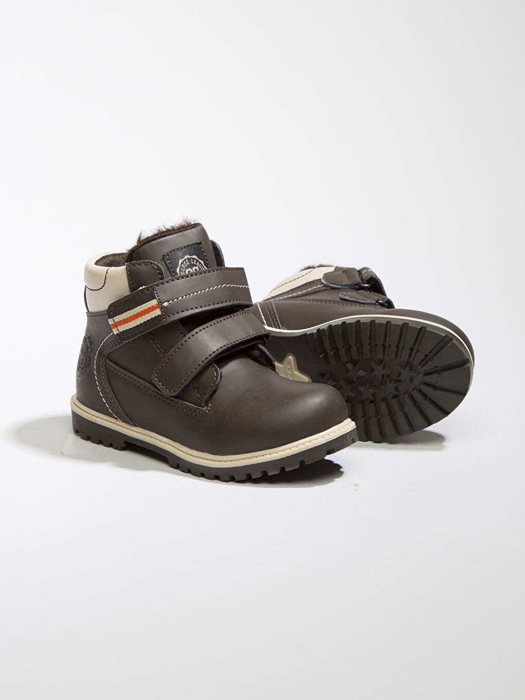 حذاء طويل بنى للجنسين-1