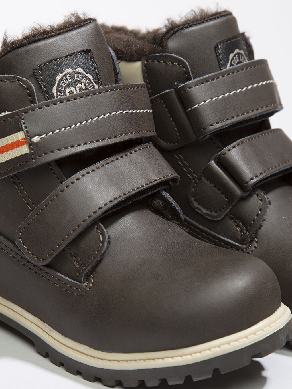 حذاء طويل بنى للجنسين-3