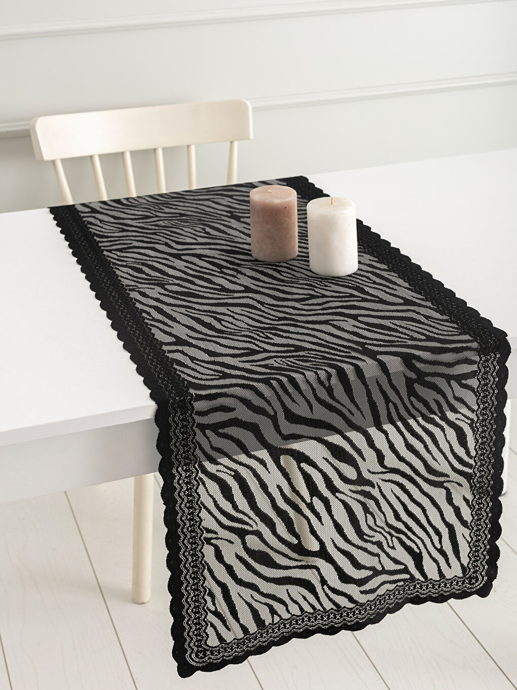 Chemin de table NOIR