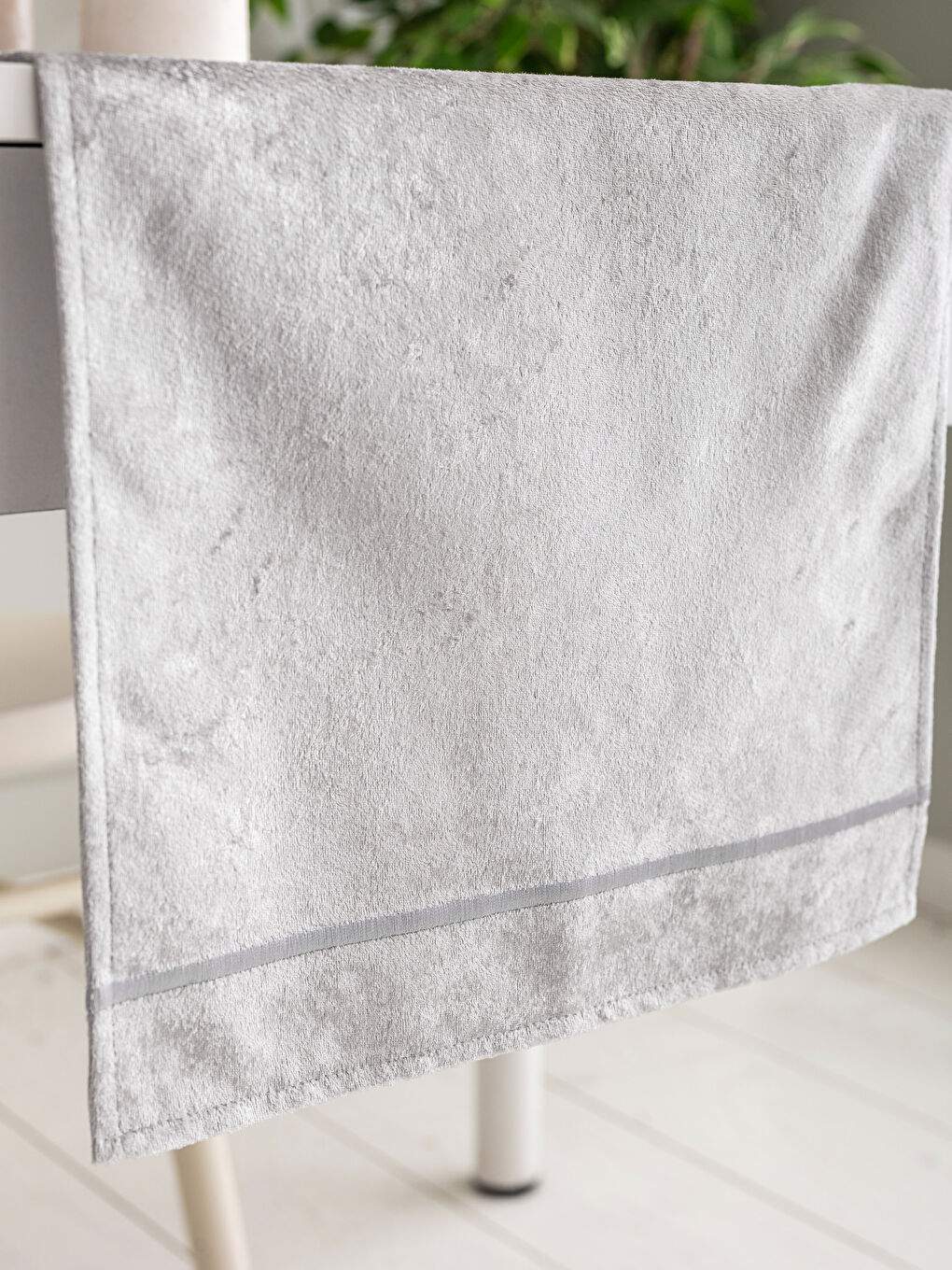 مفرش الطاولة-1