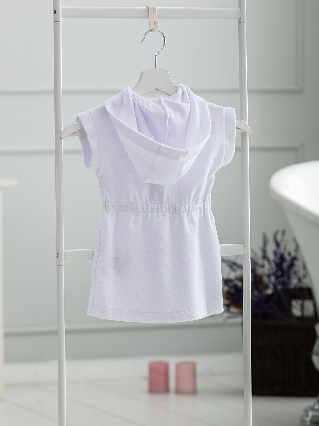 روب بنت صغيرة بكابوش كم قصير لأردية الحمام-1