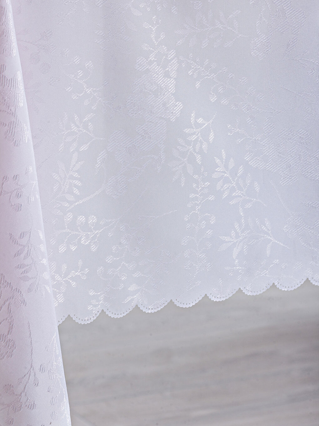 PINK Tablecloth-1