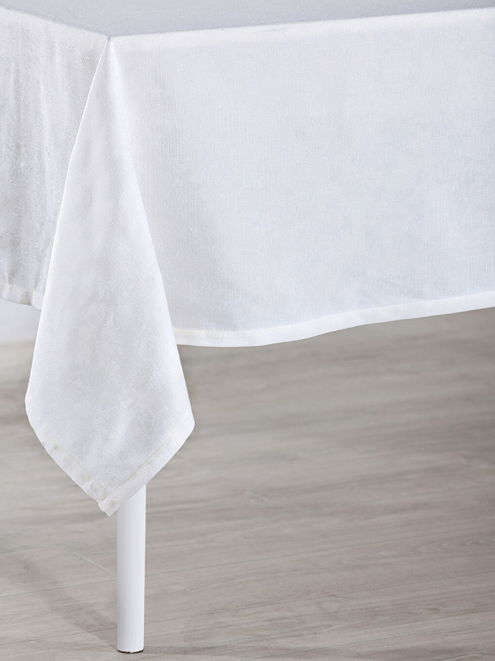 Ekru Masa Örtüsü