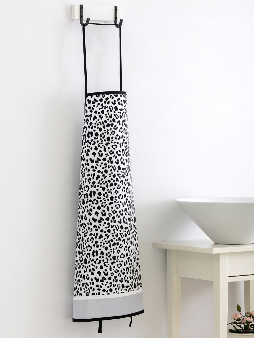 Siyah Baskılı Mutfak Önlüğü
