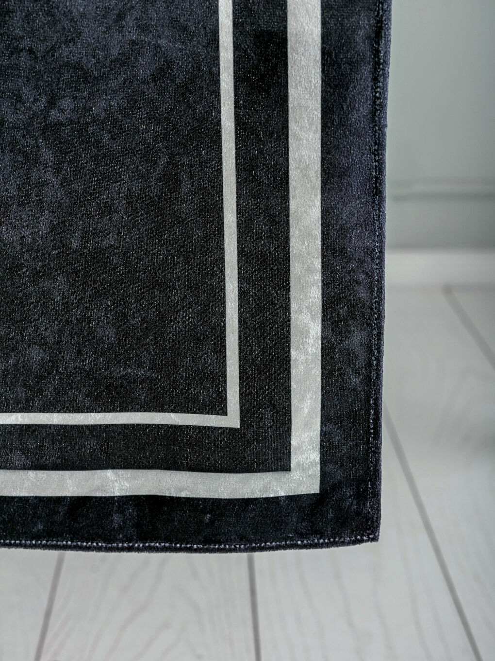 BLACK Table Runner-1