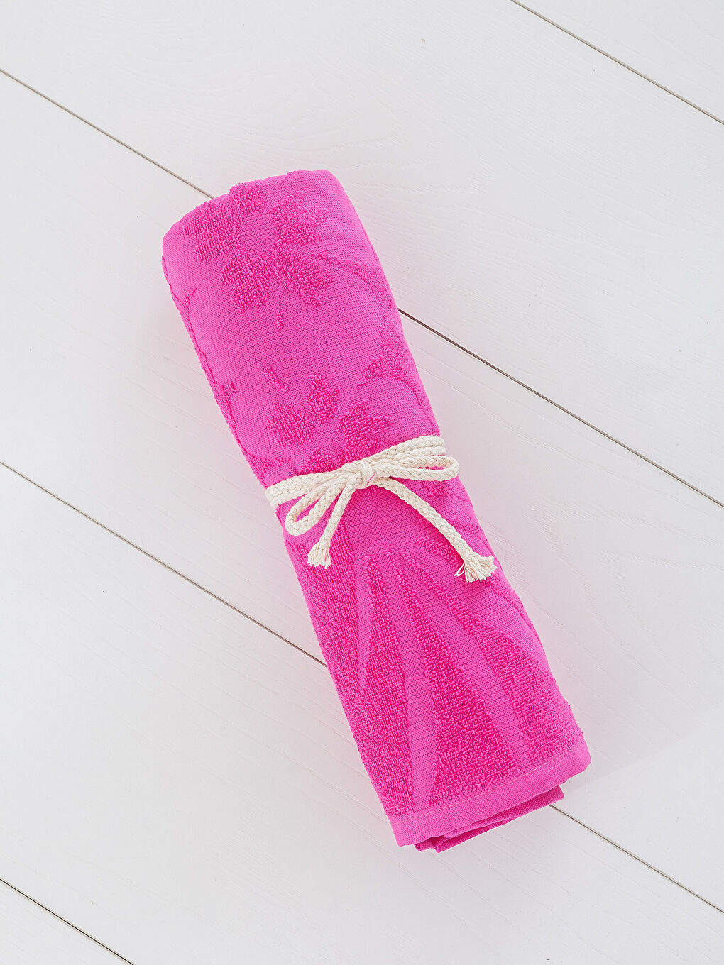 FUCHSIA Bath Towel-3
